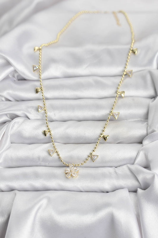 BKO10642 - Pirinç Gold Renk Zirkon Taşlı Çiçek Model Kadın Kolye