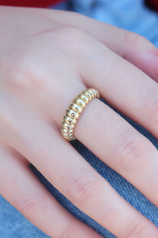 BYK2589 - Gold Renk Sarmal Model Kadın Yüzük