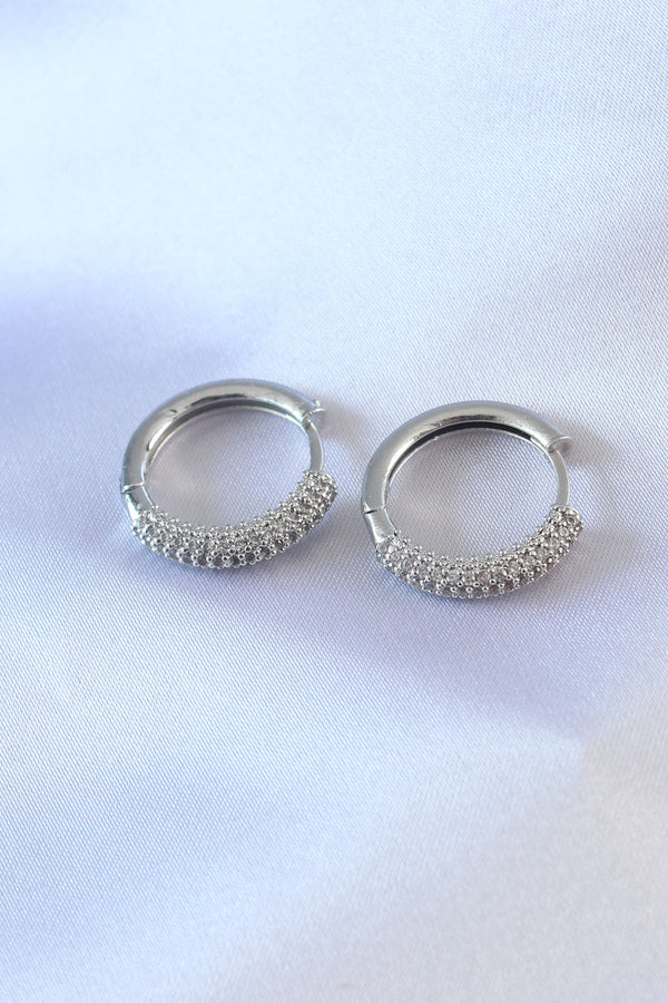 BKP7525 - Gümüş Renk Zirkon Taşlı Halka Model Pirinç Kadın Küpe