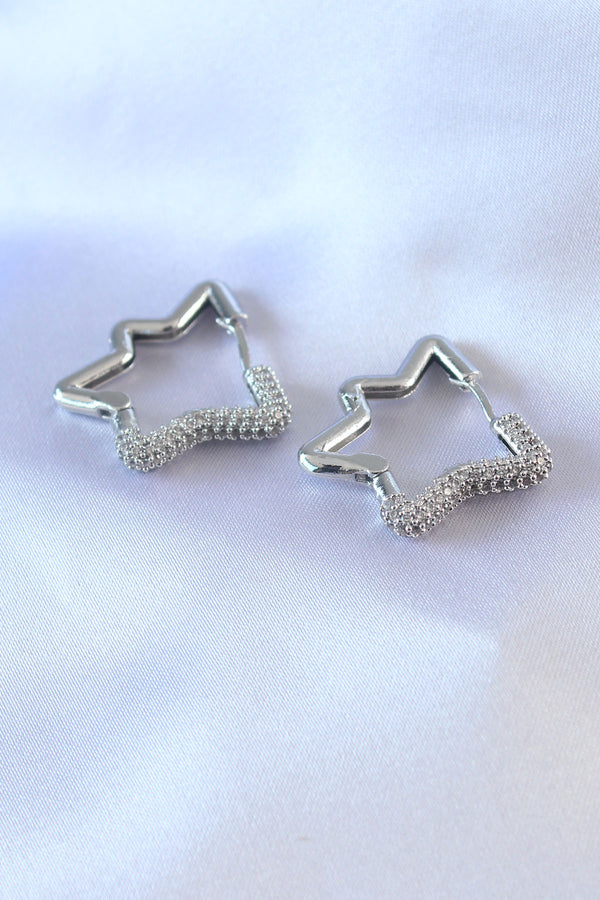 BKP7528 - Gümüş Renk Yıldız Model Zirkon Taşlı Pirinç Kadın Küpe