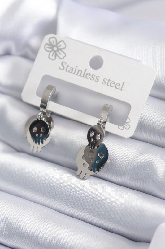 BKP7922 - 316L Çelik Gümüş Renk Sallantı Kuru Kafa Model Kadın Küpe