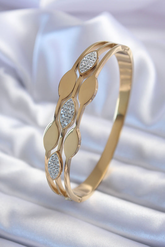 316L Çelik Gold Renk Arpa Model Zirkon Taş Detay Kadın Kelepçe Bileklik - BB5600