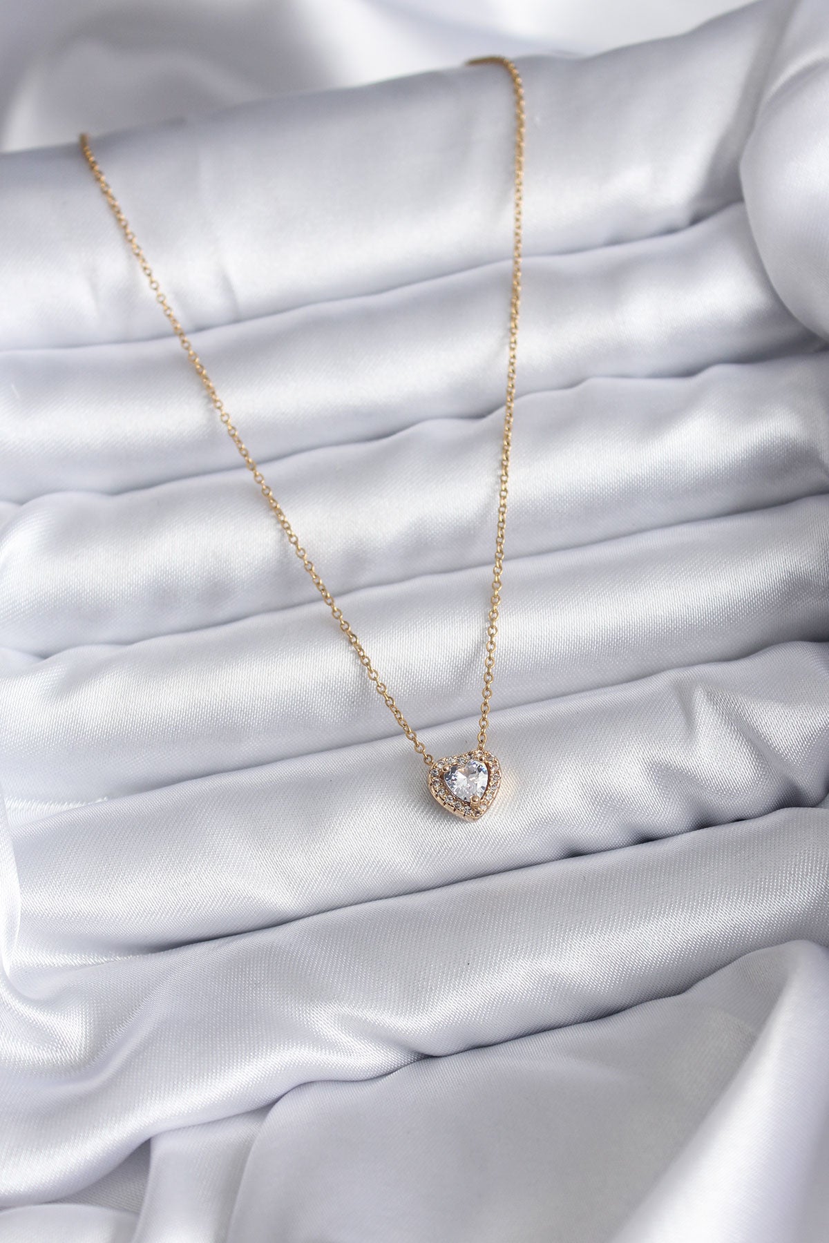 BKO7820 - 316L Çelik Zincir Gold Renk Charm Kadın Kolye