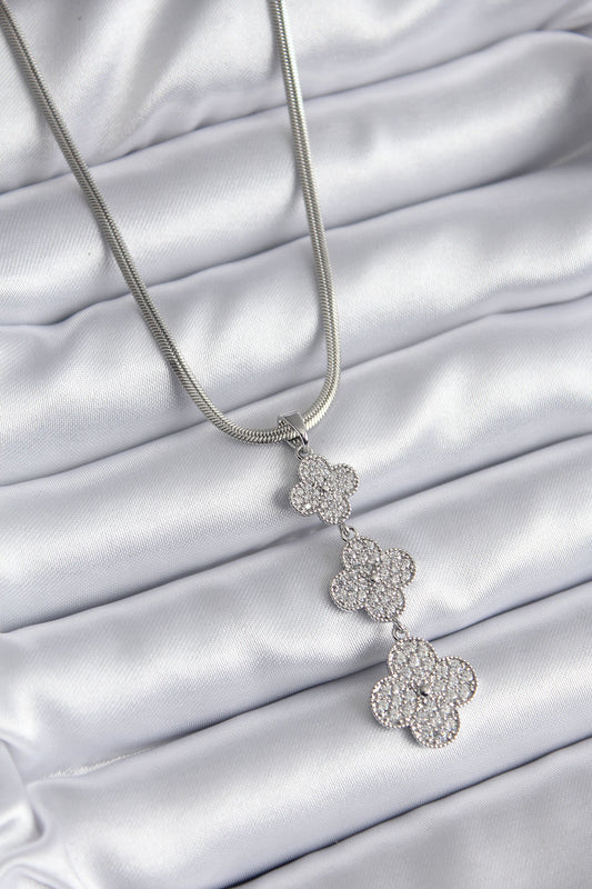 BKO8152 - 316L Çelik Gümüş Renk İtalyan Zincir Zirkon Taşı Yonca Model Kadın Kolye
