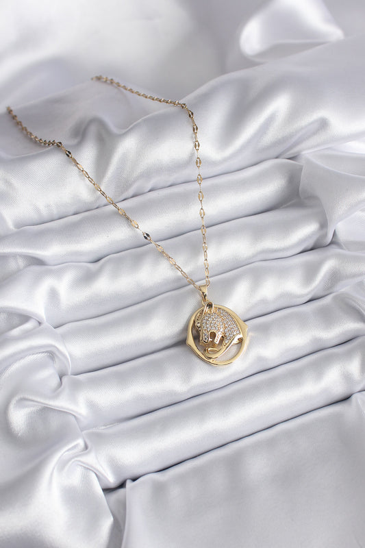 BKO8178 - 316L Çelik Gold Renk Zirkon Taşlı Jaguar Model Kadın Kolye