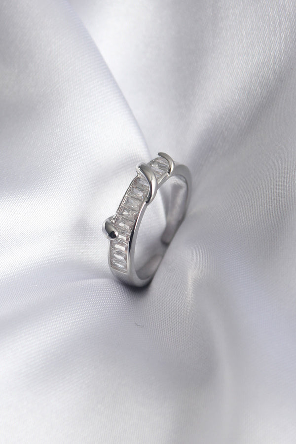 BYK2914 - Pirinç Gümüş Renk Su Yolu Zirkon Taşlı Kadın Yüzük