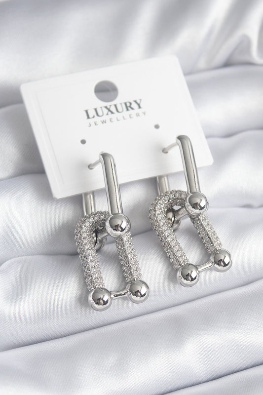 BKP8335 - Pirinç Gümüş Renk Zirkon Taşlı Model VIP Seri Kadın Küpe