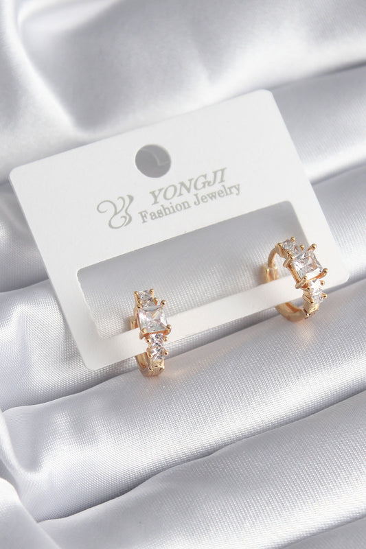 Pirinç Gold Renk Zirkon Taşlı Kadın Küpe - BKP8342