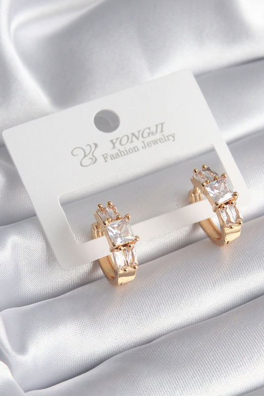 Pirinç Gold Renk Kare Zirkon Taşlı Kadın Küpe - BKP8352