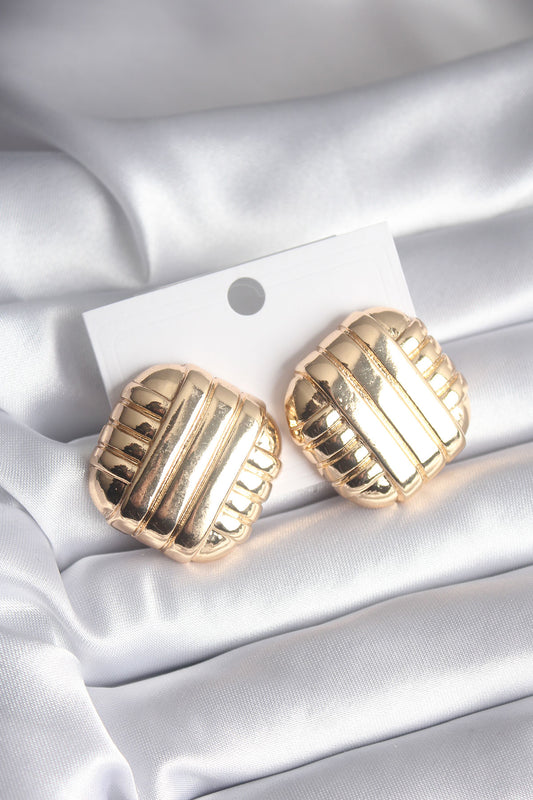 BKP8403 - Pirinç Gold Renk İşleme Detay Kadın Küpe