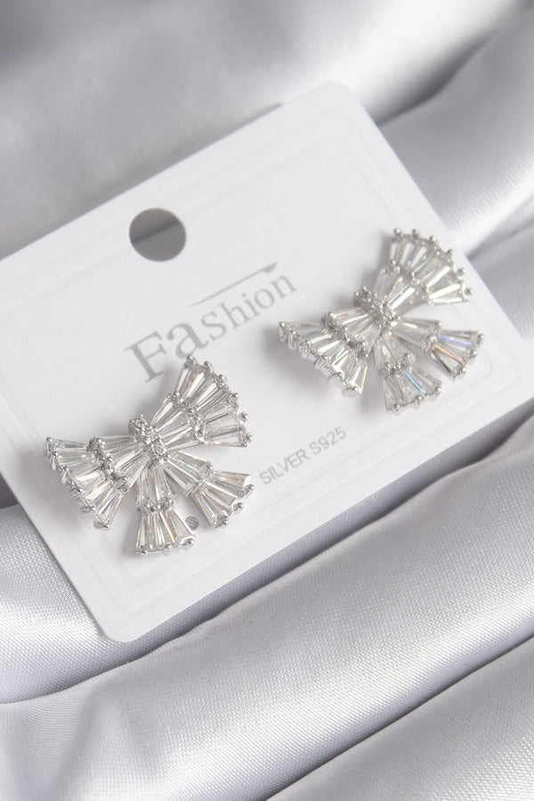 BKP8600 - Pirinç Gümüş Renk Zirkon Taşlı Kurdele Model Kadın Küp