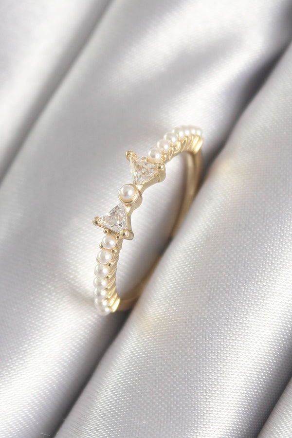 BYK3059 - Pirinç Gold Renk Zirkon Taşlı Kurdele İnci Detay Kadın Yüzük