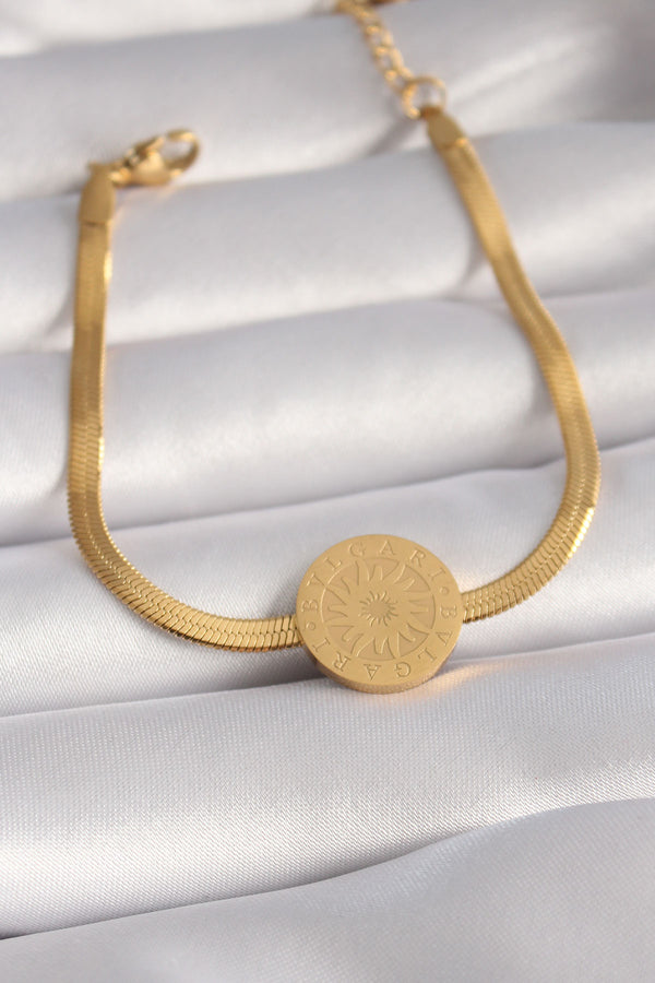 BB5933 - 316L Çelik Gold Renk İtalyan Zincir Model İşlemeli Madalyon Figür Kadın Bileklik