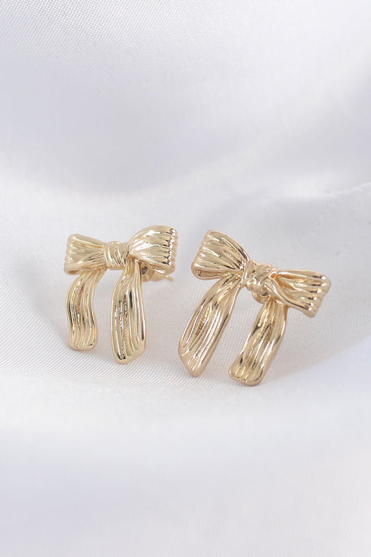 BKP8934 - Pirinç Gold Renk Çizgi Detay Fiyonk Küpe