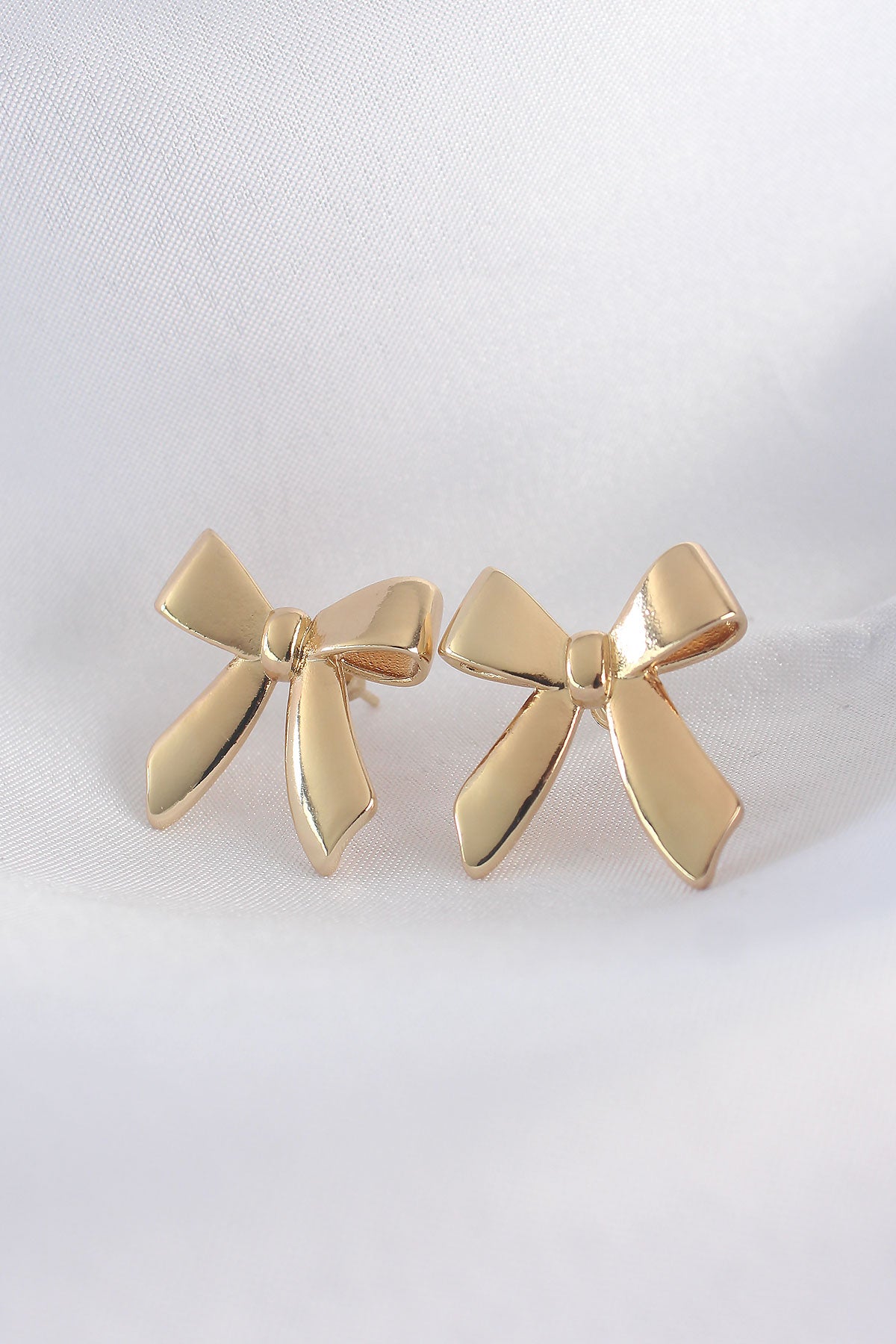 BKP8936 - Pirinç Gold Renk Düz Plaka Fiyonk Küpe