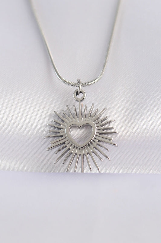 BKO8658 - 316L Çelik Zincir Gümüş Renk Kalp Güneşi Tasarımlı Kolye