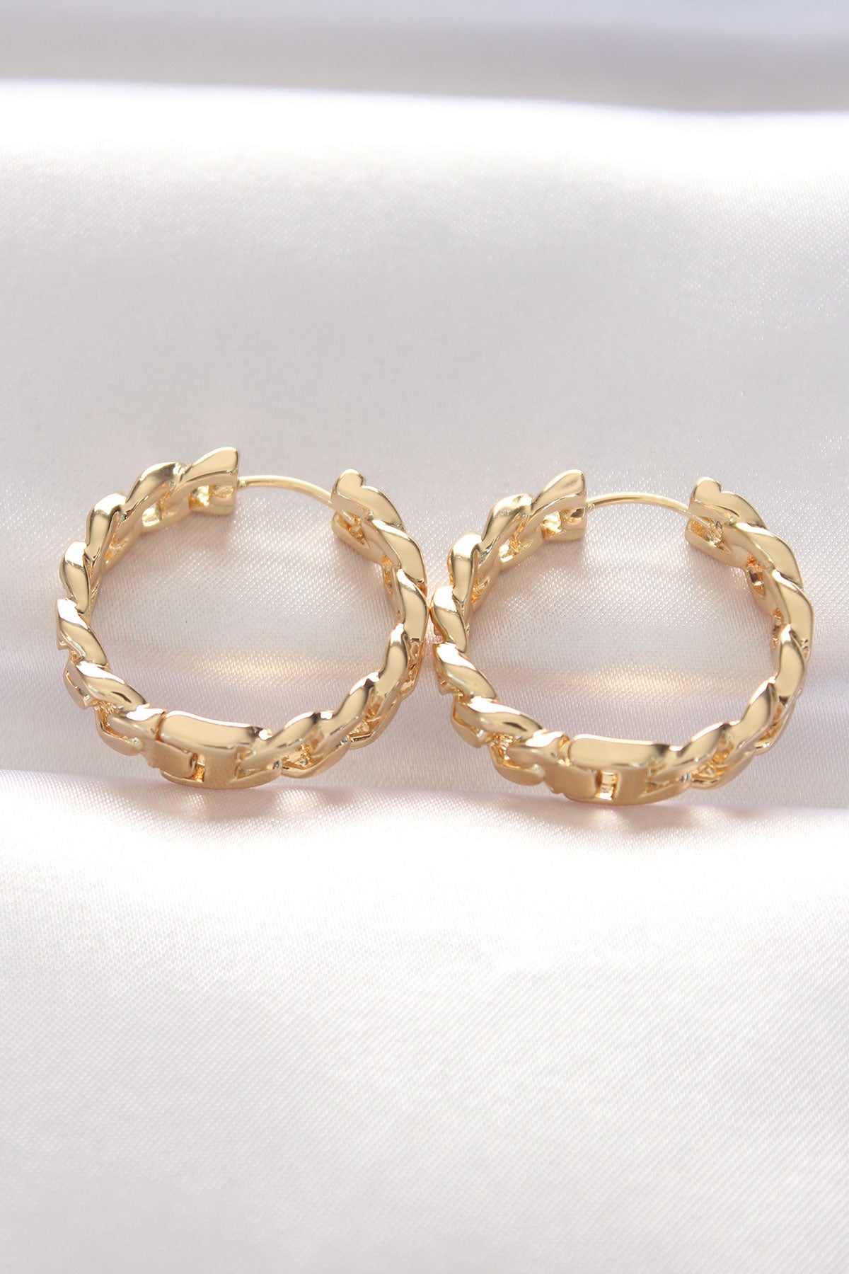 Pirinç Gold Renk Zincir Model Halka Küpe - BKP8970