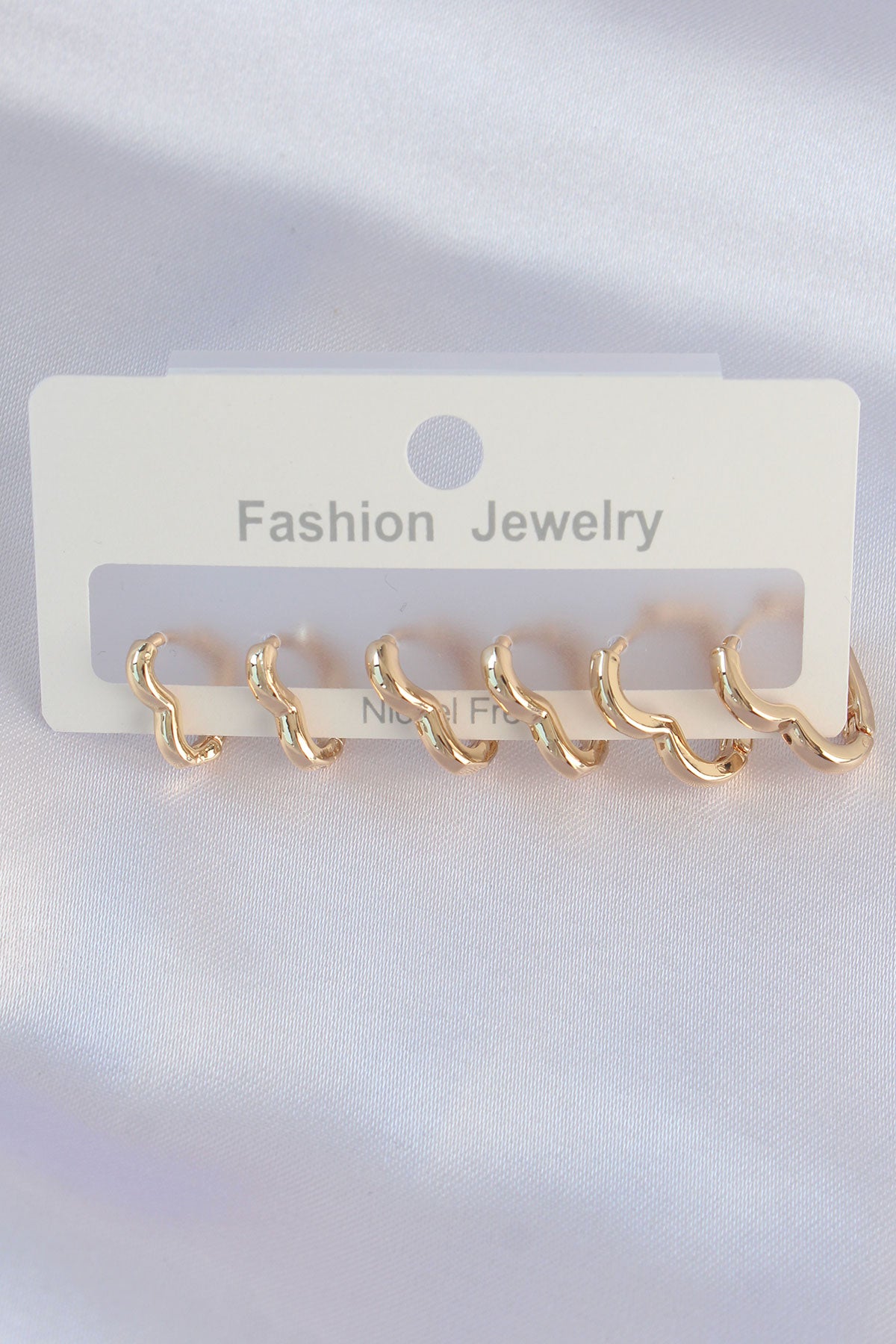 BKP8992 - Pirinç Gold Renk Kalp Model Küpe Seti