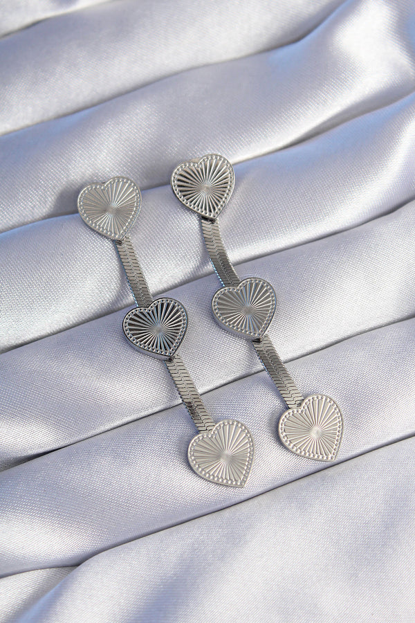 BKP9023 - 316L Çelik Gümüş Renk Uzun İtalyan Zincir Detaylı Kalp Küpe