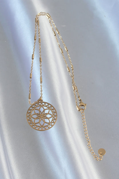 BKO8902 - 316L Çelik Zincir Gold Renk Lotus Model Kolye