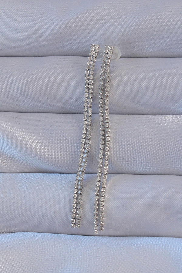 BKP9146 - Pirinç Gümüş Renk Zirkon Taşlı Su Yolu Model Küpe