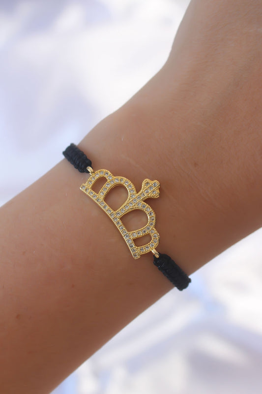 BB6214 - Gold Renk Zirkon Taşlı Taç Figür Makrome Bileklik