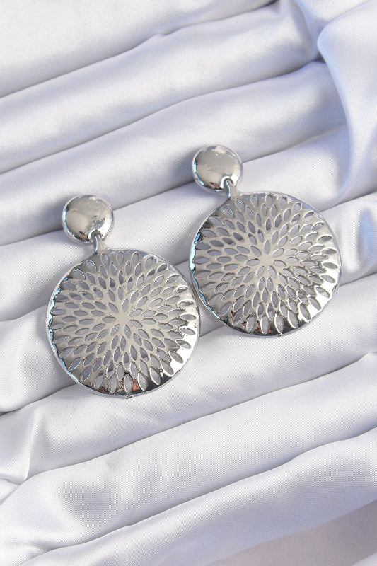 BKP9232 - Pirinç Gümüş Renk Oval İşlemeli Küpe