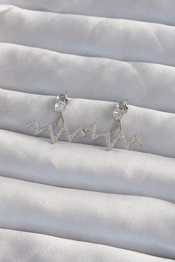 BKP9302 - Pirinç Gümüş Renk Zirkon Taşlı Zikzak Küpe