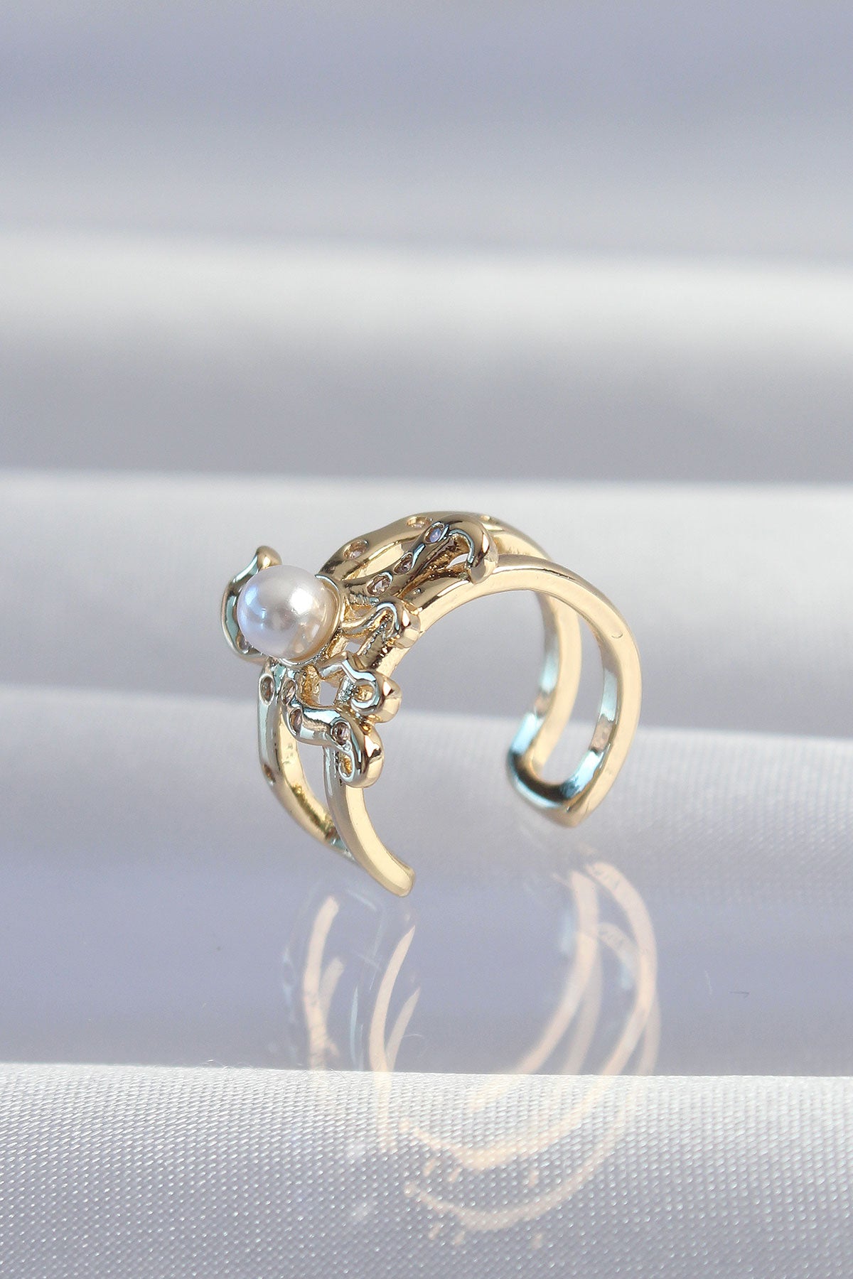 Pirinç Gold Renk İncili Ahtapot Earcuff Küpe - BKP9333