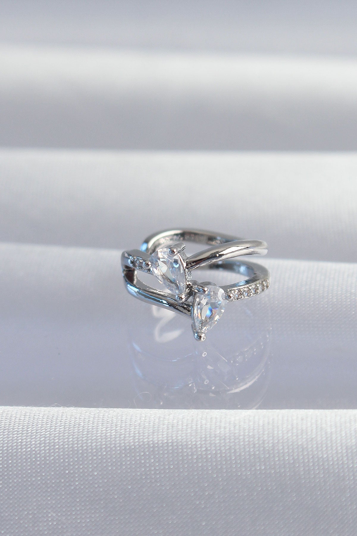 Pirinç Gümüş Renk Zirkon Taşlı Damla Earcuff Küpe - BKP9334