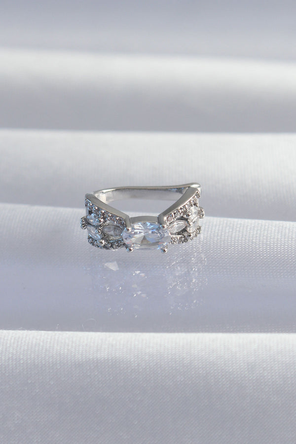 BKP9336 - Pirinç Gümüş Renk Zirkon Taş Kaplama Earcuff Küpe