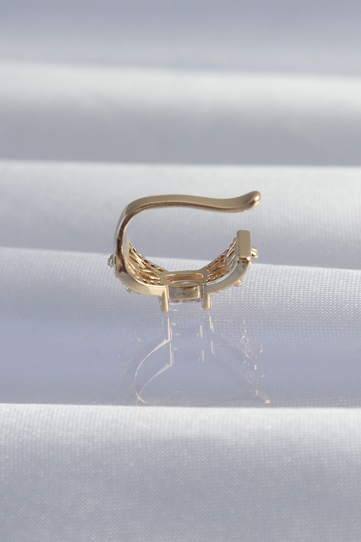 Pirinç Gold Renk Zirkon Taş Kaplama Earcuff Küpe - BKP9337