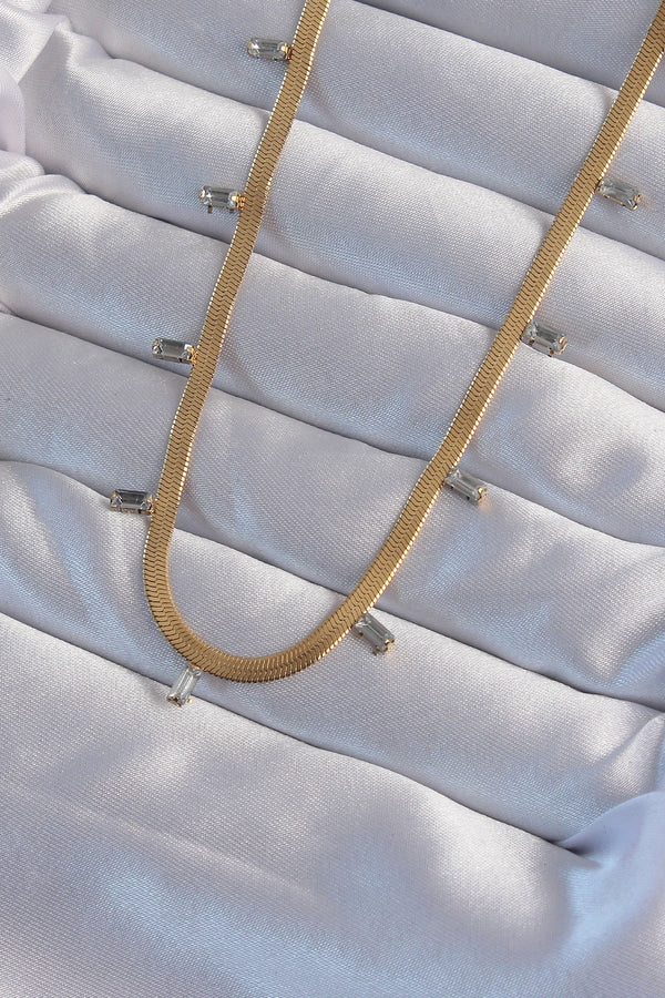 BKO8994 - 316L Çelik Gold Renk Baget Taşlı İtalyan Zincir Kolye