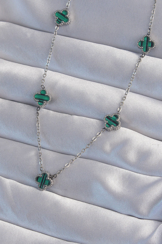 BKO8999 - 316L Çelik Gümüş Renk Minimal Yeşil Mineli Yonca Kolye