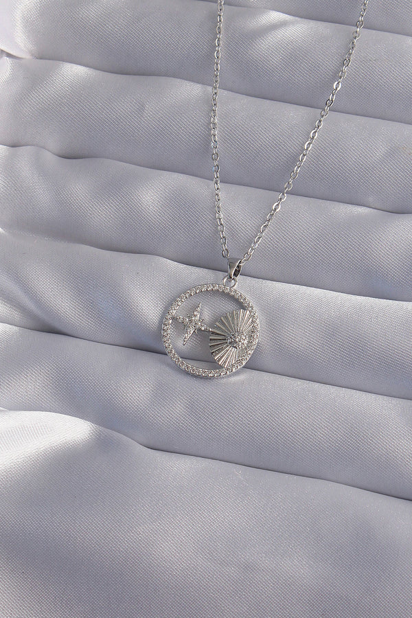 BKO9024 - 316L Çelik Zincir Gümüş Renk Zirkon Taşlı Yıldız Figürlü Oval Kolye