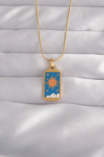 BKO9026 - 316L Çelik Gold Renk Mavi Mineli Güneş Model Tarot Kolye
