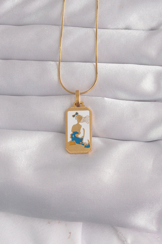 316L Çelik Gold Renk Beyaz Mineli Kız Figür Tarot Kolye - BKO9027