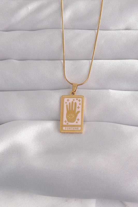 BKO9031 - 316L Çelik Gold Renk Pembe Mineli El Figür Tarot Kolye