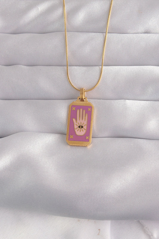 BKO9034 - 316L Çelik Gold Renk Mor Mineli El Figür Tarot Kolye