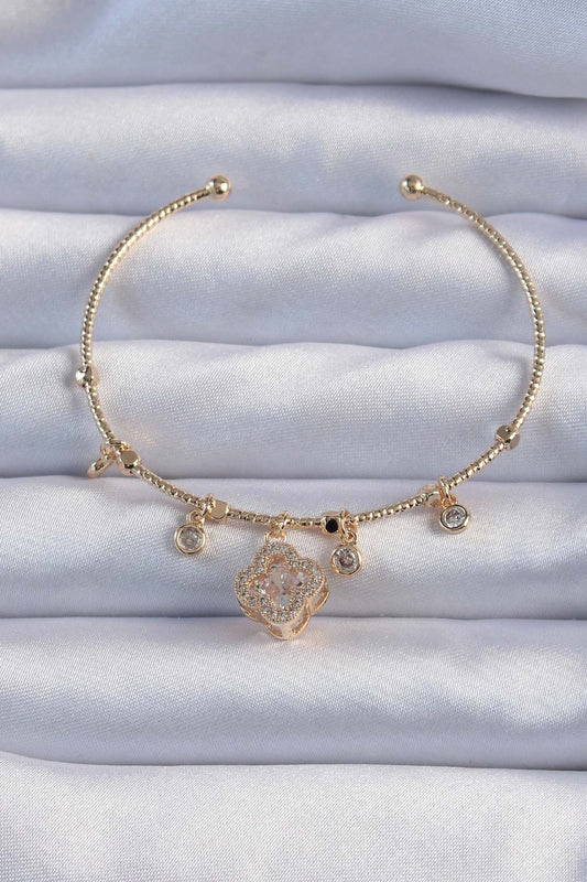 Pirinç Altın Renk Zirkon Taşlı Yonca Model Charm Bileklik - BB6327