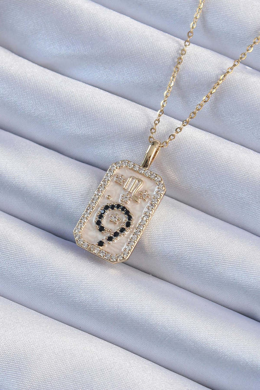 BKO9223 - 316L Çelik Zincir Altın Renk Zirkon Taşlı Minimal Papatya Figürlü Tarot Kolye