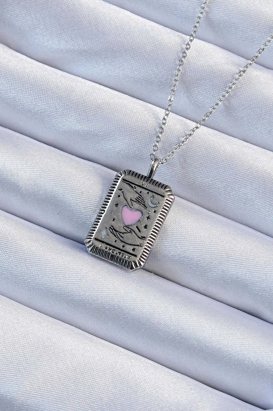 BKO9232 - 316L Çelik Zincir Eskitme Gümüş Renk Pembe Mineli Kalp Figürlü Tarot Kolye