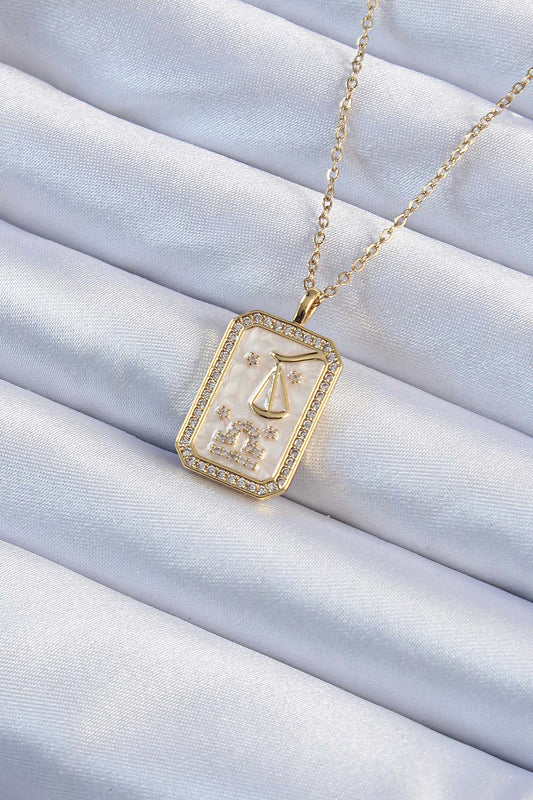 BKO9233 - 316L Çelik Zincir Altın Renk Zirkon Taşlı Çerçeveli Tarot Kolye