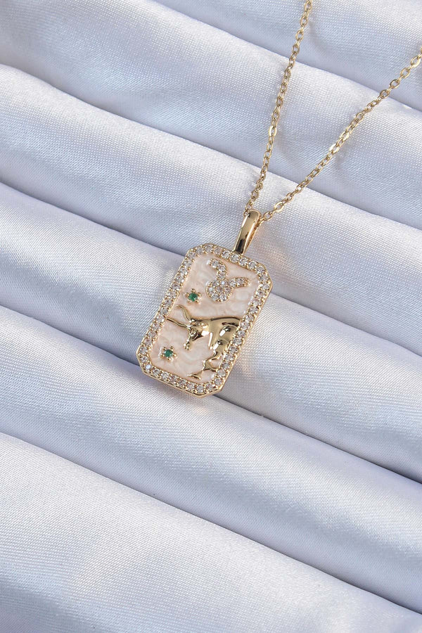 BKO9235 - 316L Çelik Zincir Altın Renk Zirkon Taşlı Boğa Figürlü Tarot Kolye