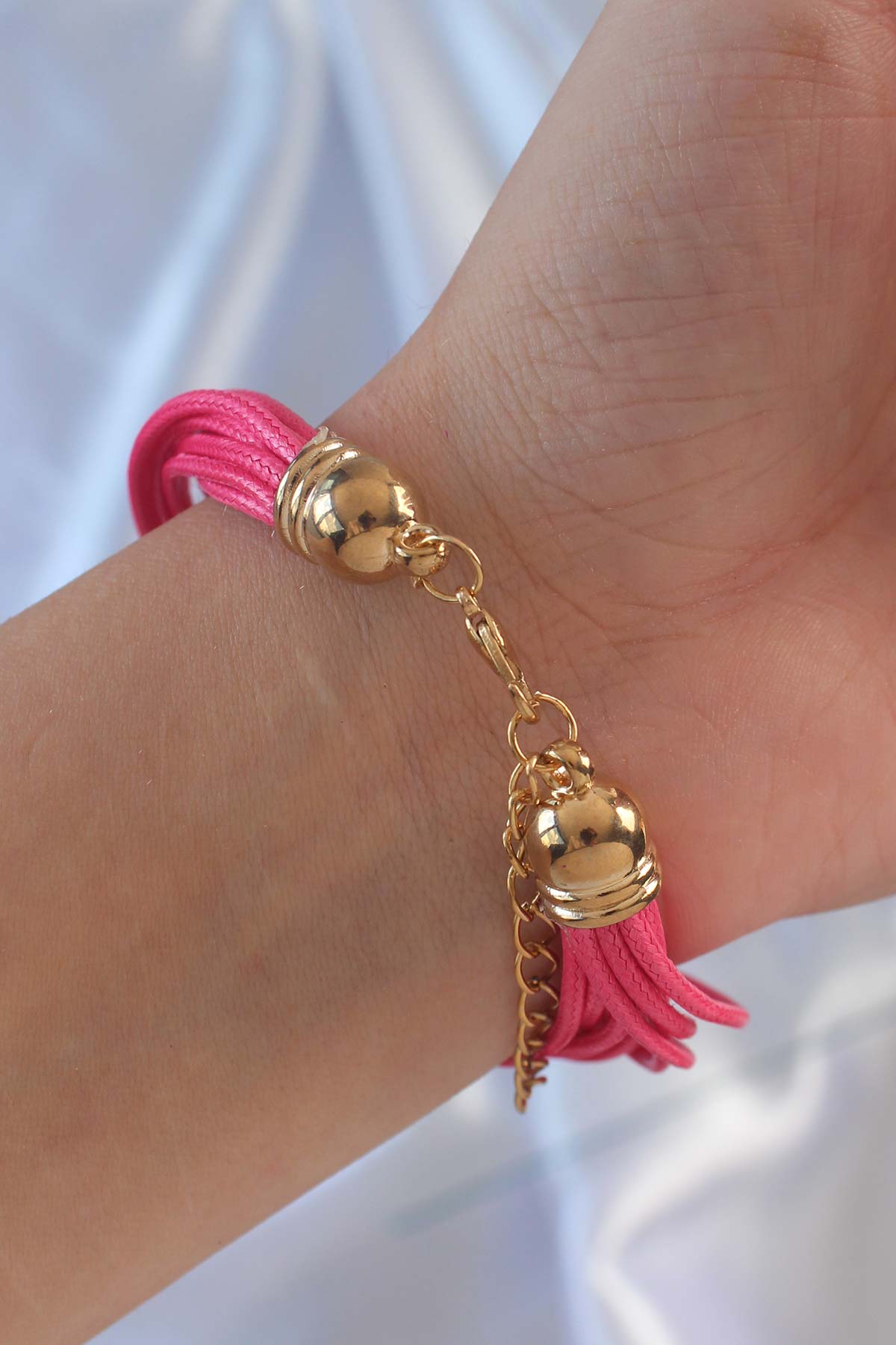 Pembe Renk Zirkon Taşlı Metal Aksesuarlı İpli Çoklu Bileklik - BB6357