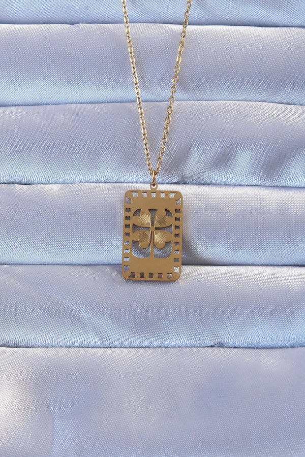 BKO9267 - 316L Altın Renk İşlemeli Yonca Model Vintage Kolye