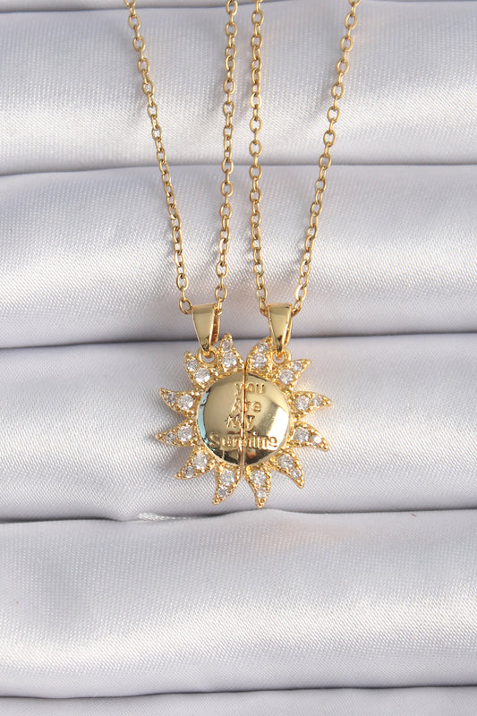 316L Çelik Gold Renk Zirkon Taşlı Güneş Model İşleme Yazı Detay Arkadaş Kolyesi - BKO9288