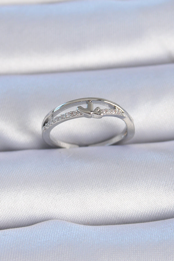 BYK3303 - Pirinç Gümüş Renk Zirkon Taşlı Kalp Model Kadın Yüzük