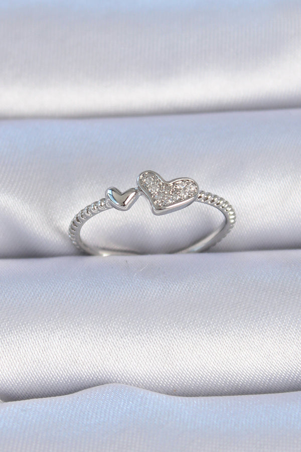 BYK3307 - Pirinç Gümüş Renk Zirkon Taşlı Kalp Model Kadın Yüzük