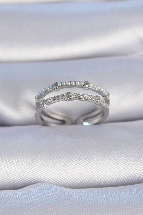 BYK3337 - Pirinç Gümüş Renk Zirkon Taşlı İnci Detay Kadın Yüzük